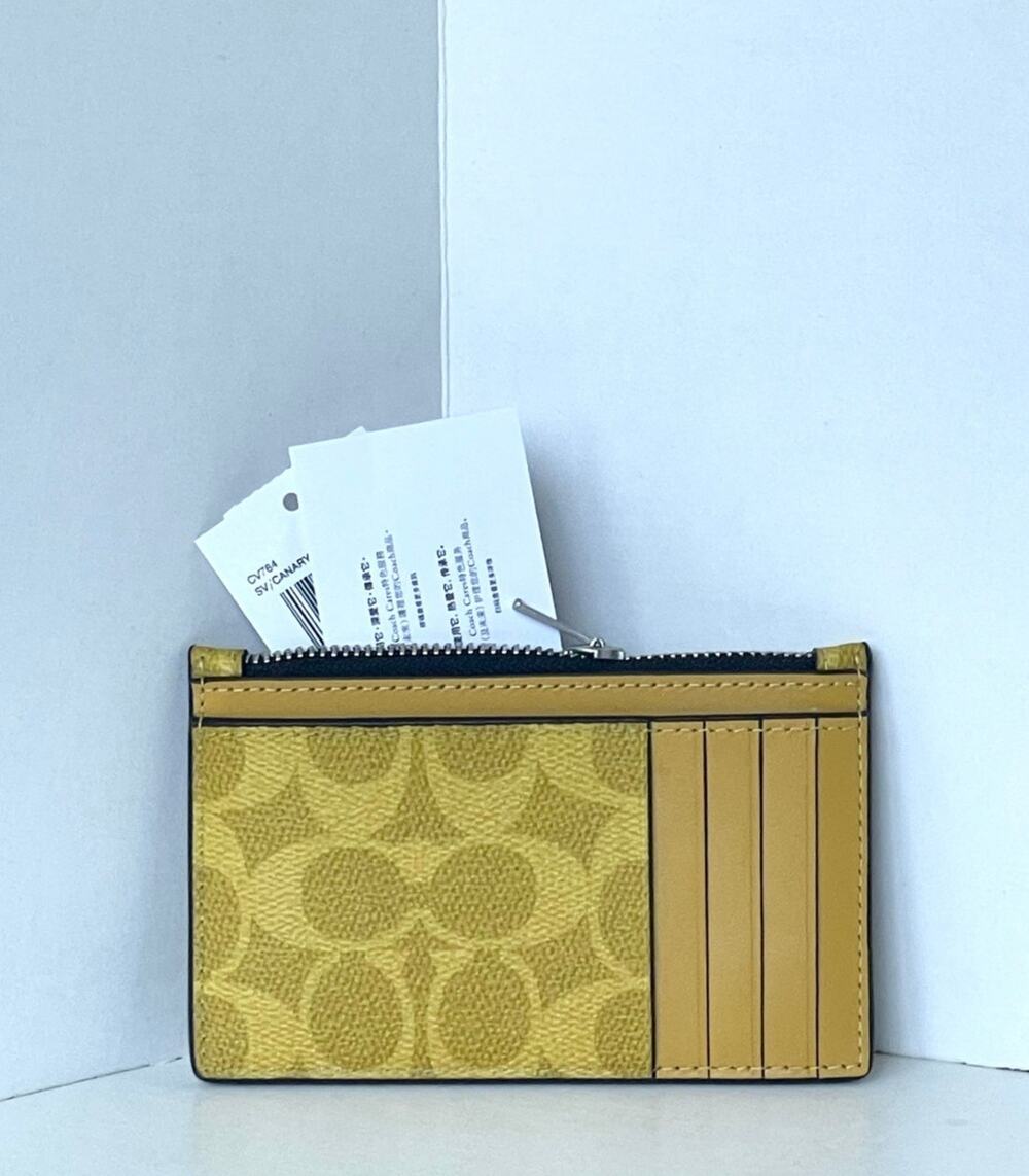 Coach CV764 Canary Signature Canvas Zip Card Case